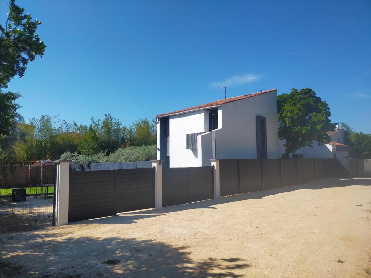 Villa Caremeau 2 Nîmes Exterior photo